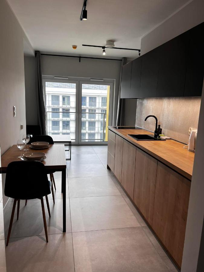 Property Apart - Legnicka Business Center Βρότσλαβ Εξωτερικό φωτογραφία