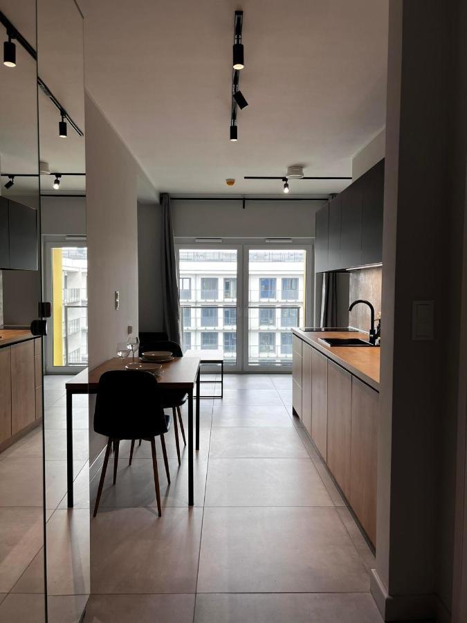 Property Apart - Legnicka Business Center Βρότσλαβ Εξωτερικό φωτογραφία