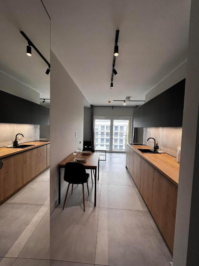 Property Apart - Legnicka Business Center Βρότσλαβ Εξωτερικό φωτογραφία