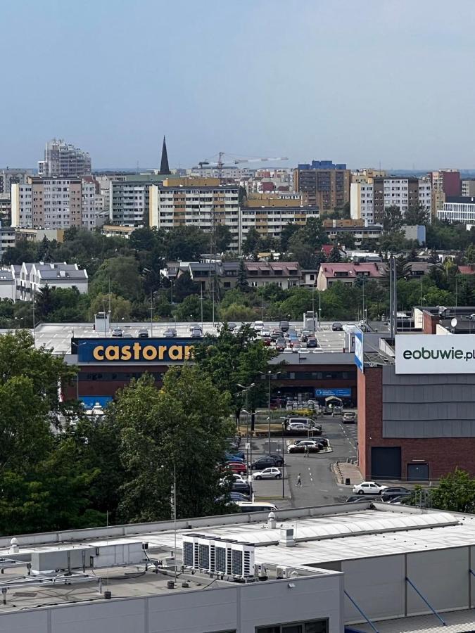 Property Apart - Legnicka Business Center Βρότσλαβ Εξωτερικό φωτογραφία