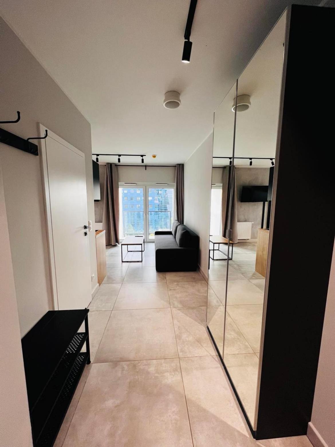 Property Apart - Legnicka Business Center Βρότσλαβ Εξωτερικό φωτογραφία
