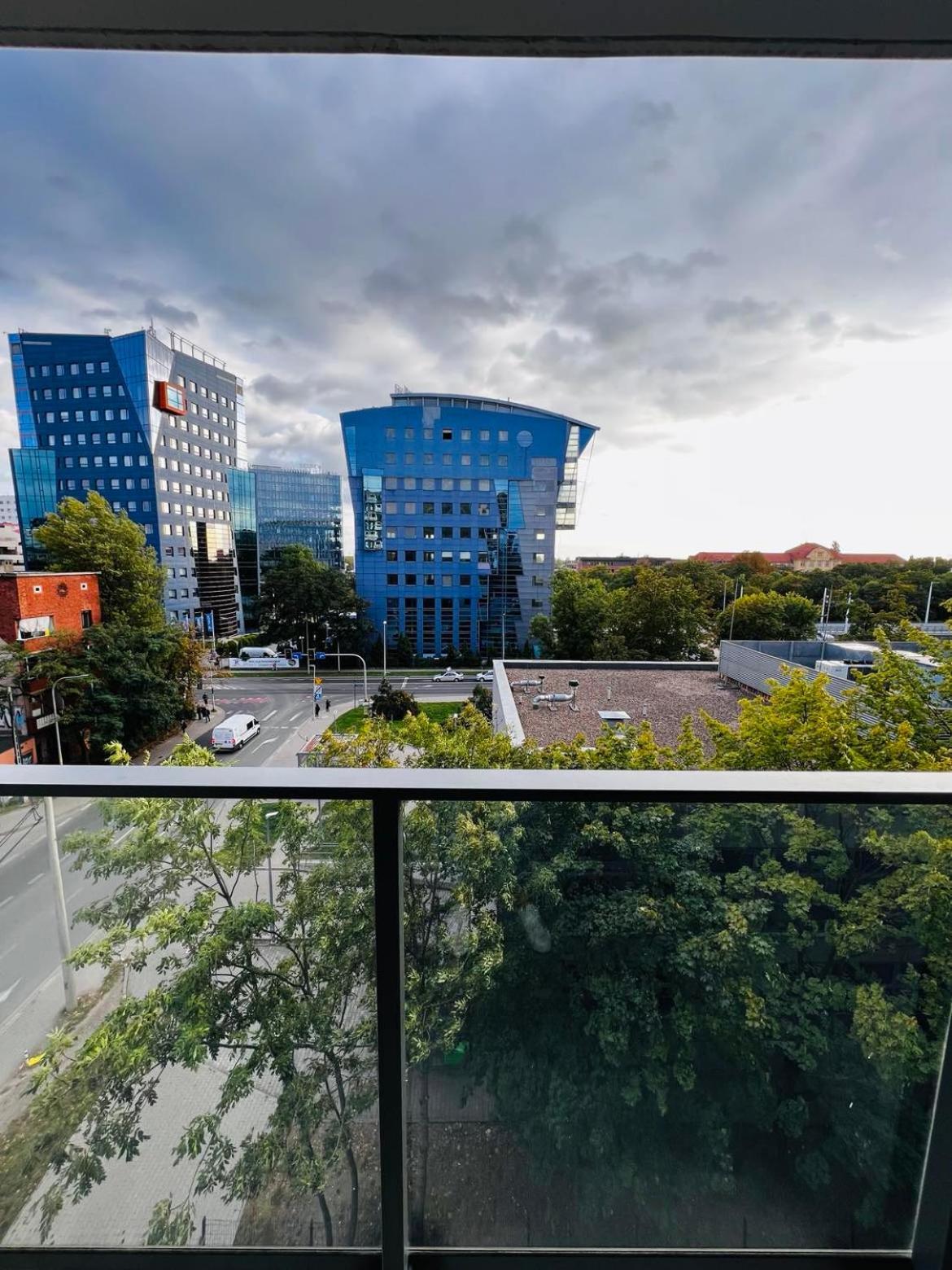 Property Apart - Legnicka Business Center Βρότσλαβ Εξωτερικό φωτογραφία